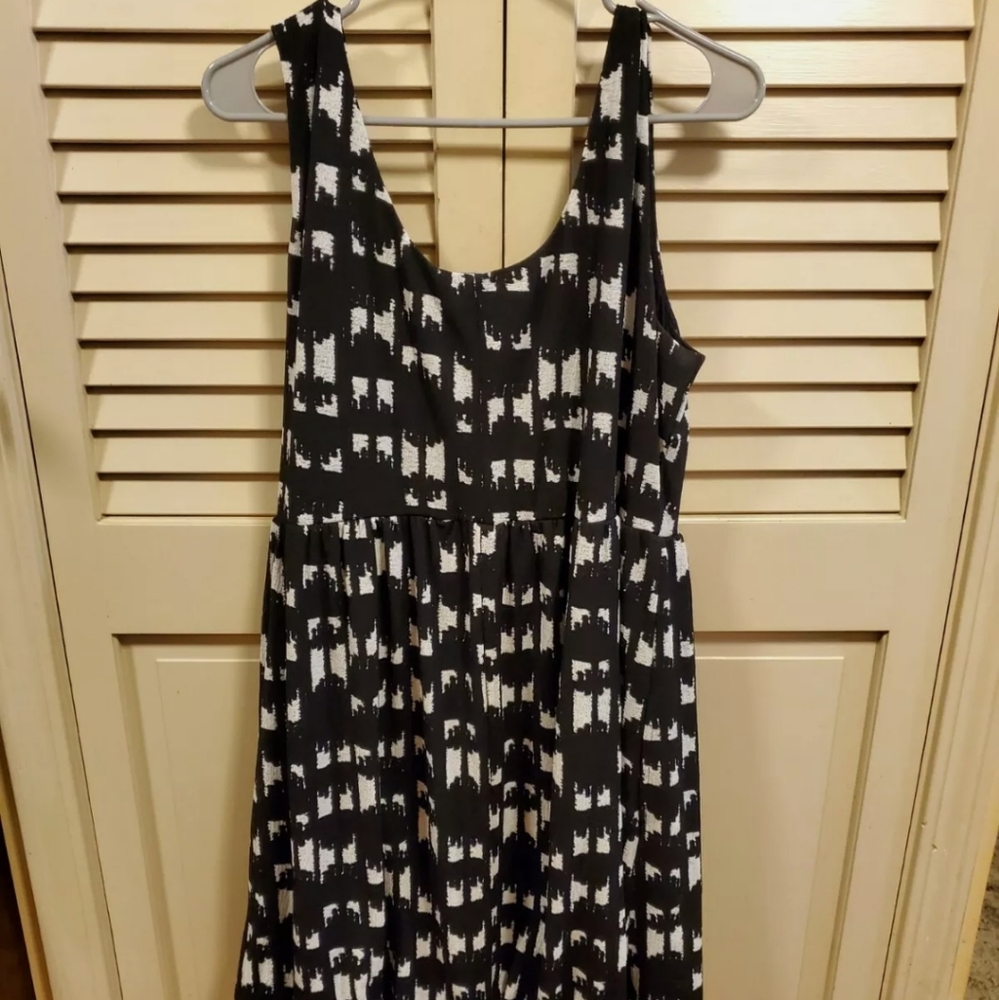 Alfani dress. 1X. Black and White